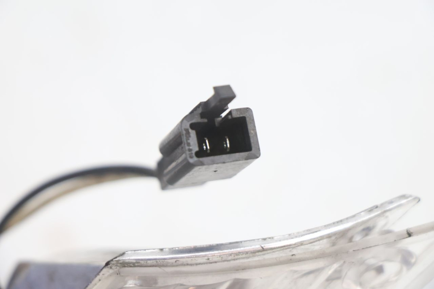 photo de FANALE POSTERIORE DESTRO PIAGGIO ZIP 2T 50 (2009 - 2019) - Stato della superficie e materiale