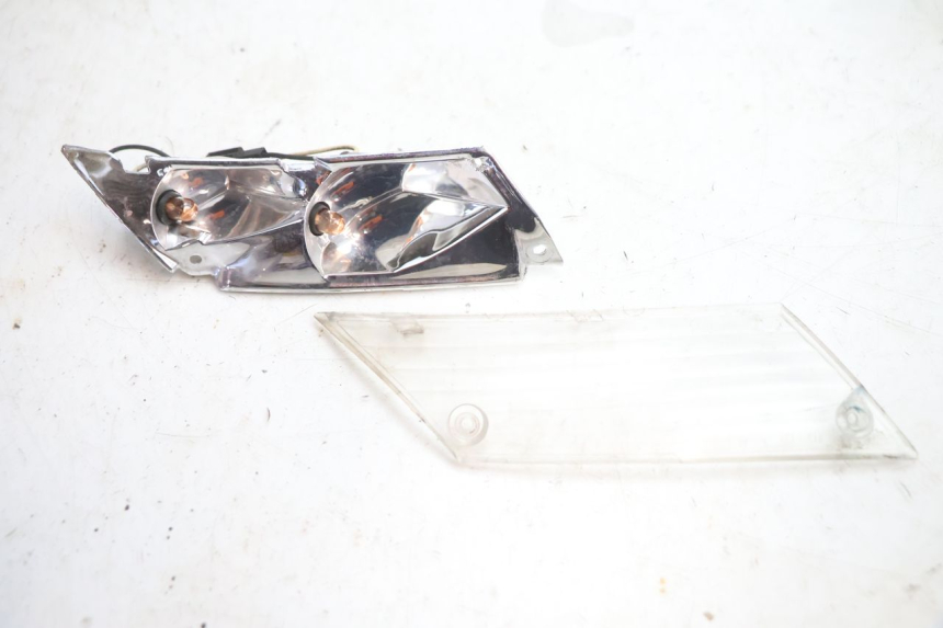 photo de FANALE POSTERIORE DESTRO PIAGGIO ZIP 4T 50 (2018 - 2020) - Primo piano tecnico