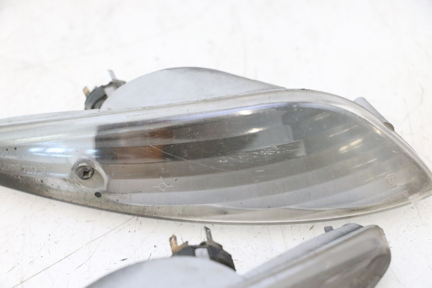 photo de FANALE POSTERIORE PEUGEOT ELYSTAR 50 (2002 - 2014) - Altra vista dell'articolo