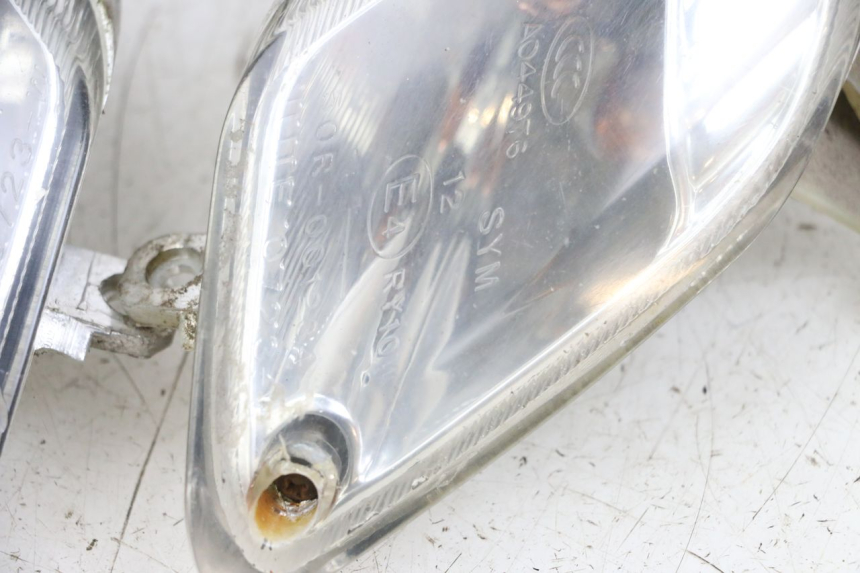 photo de CLIGNOTANTE POSTERIORE SYM FIDDLE 2 50 (2008 - 2013) - Zoom sui componenti