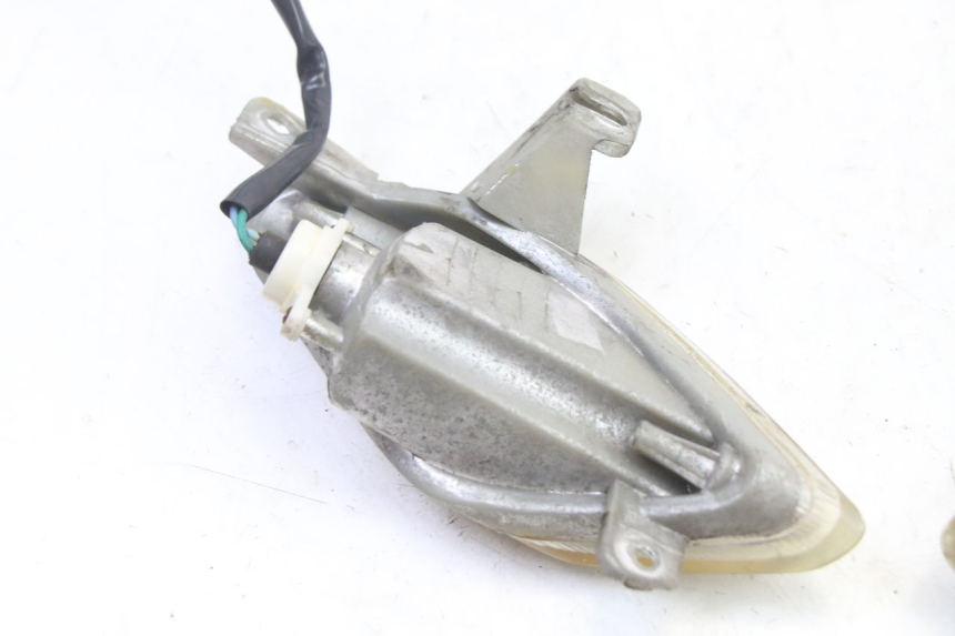 photo de FANALE POSTERIORE SYM FIDDLE 2 S 125 (2012 - 2014) - Dettagli dei punti di fissaggio