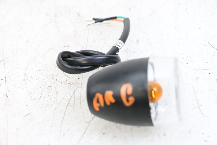 photo de CLIGNOTANTE POSTERIORE SINISTRA KYMCO AGILITY 4T 50 (2018 - 2022) - Primo piano tecnico