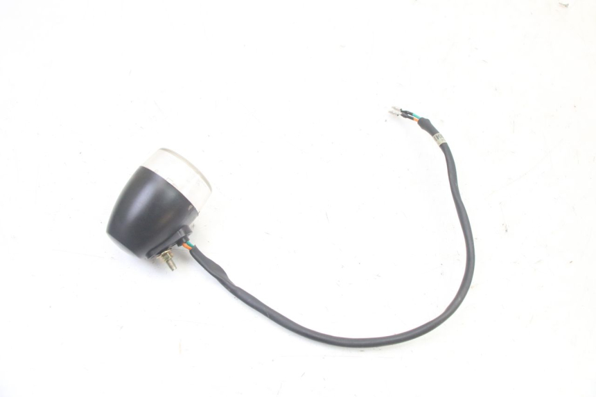 photo de CLIGNOTANTE POSTERIORE SINISTRA KYMCO AGILITY 4T 50 (2005 - 2018) - Primo piano tecnico