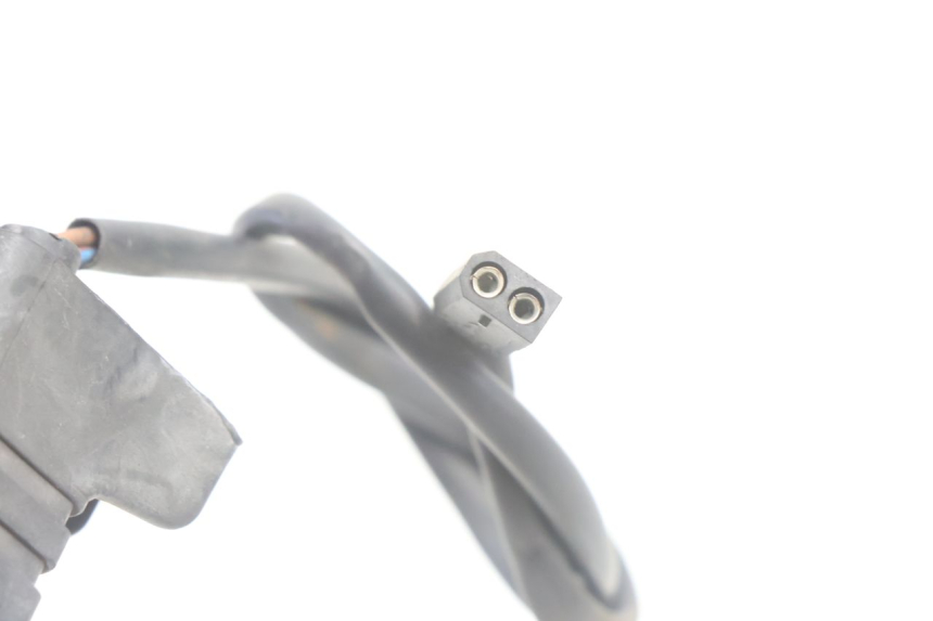 photo de FANALE POSTERIORE SINISTRO BMW C1 125 (2000 - 2003) - Dettagli dei punti di fissaggio