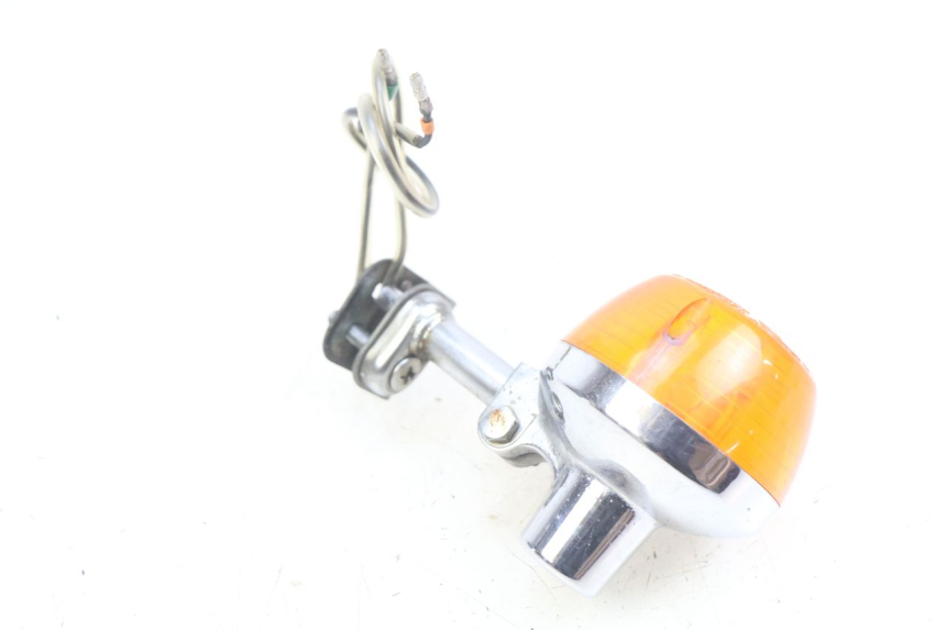 photo de CLIGNOTANTE POSTERIORE SINISTRA HONDA CM 125 (1983 - 2003) - Primo piano tecnico