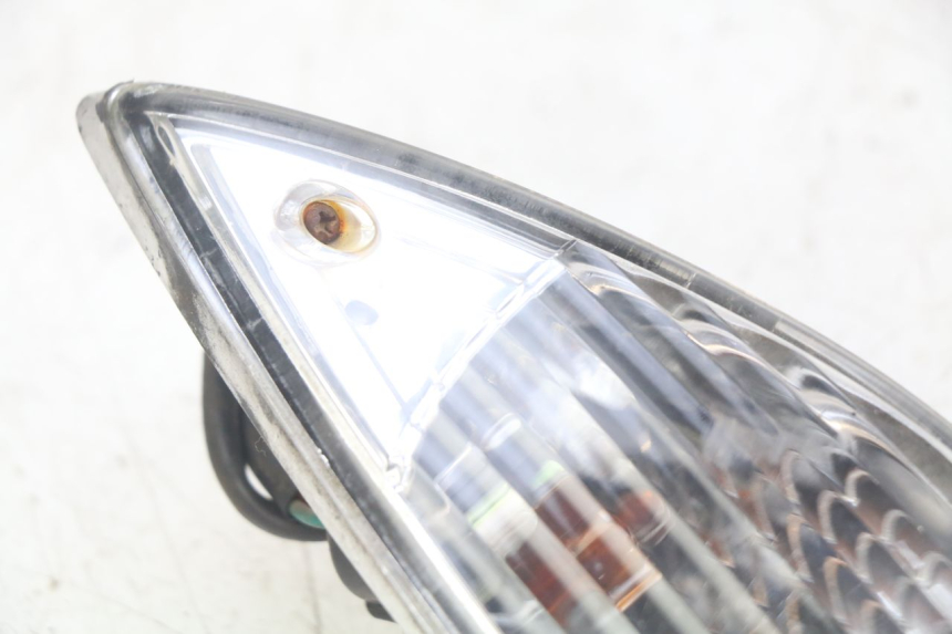 photo de FANALE POSTERIORE SINISTRO SYM FIDDLE 3 III 125 (2014 - 2020) - Marcature e riferimenti originali