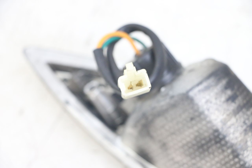 photo de FANALE POSTERIORE SINISTRO SYM FIDDLE 3 III 125 (2014 - 2020) - Primo piano tecnico