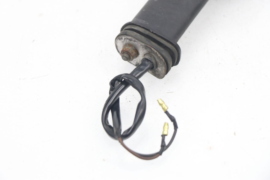 photo de FANALE POSTERIORE SINISTRO YAMAHA FZS FAZER 600 (1998 - 2001) - Dettagli dei punti di fissaggio