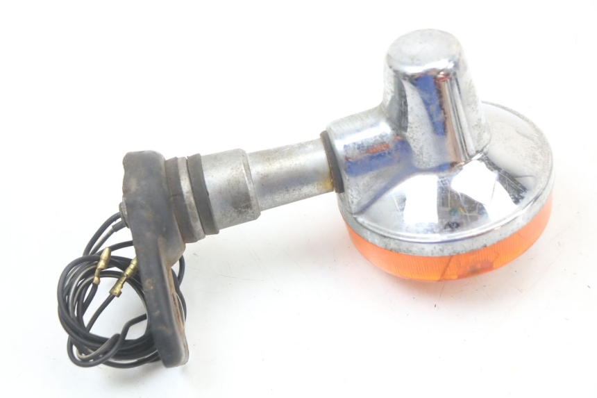 photo de FRECCE SINISTRO POSTERIORE SUZUKI GN 125 (1997 - 2000) - Primo piano tecnico