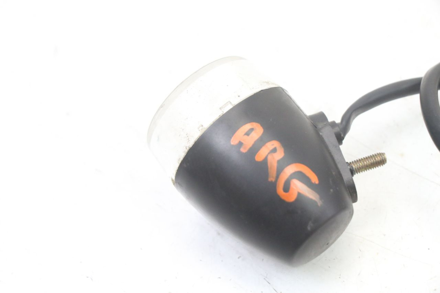 photo de CLIGNOTANTE POSTERIORE SINISTRA KYMCO AGILITY 4T 50 (2018 - 2022) - Primo piano tecnico