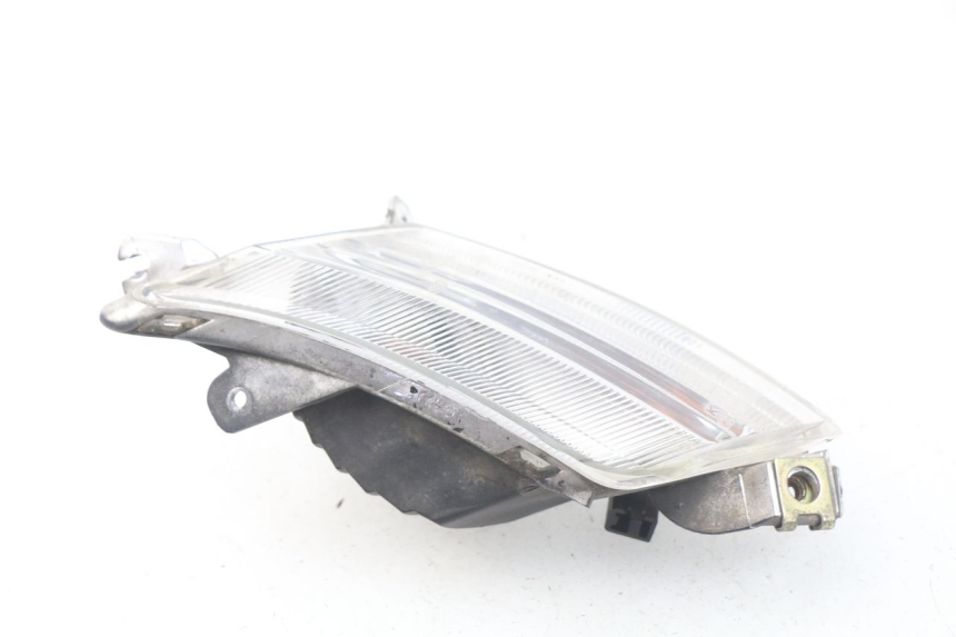 photo de FANALE POSTERIORE SINISTRO KYMCO LIKE 4T 50 (2009 - 2018) - Primo piano tecnico