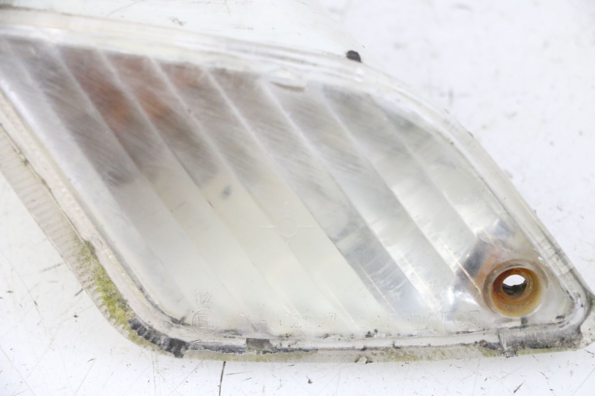 photo de FRECCE SINISTRO POSTERIORE PIAGGIO VESPA GRANTURISMO 200 (2004 - 2005) - Marcature e riferimenti originali