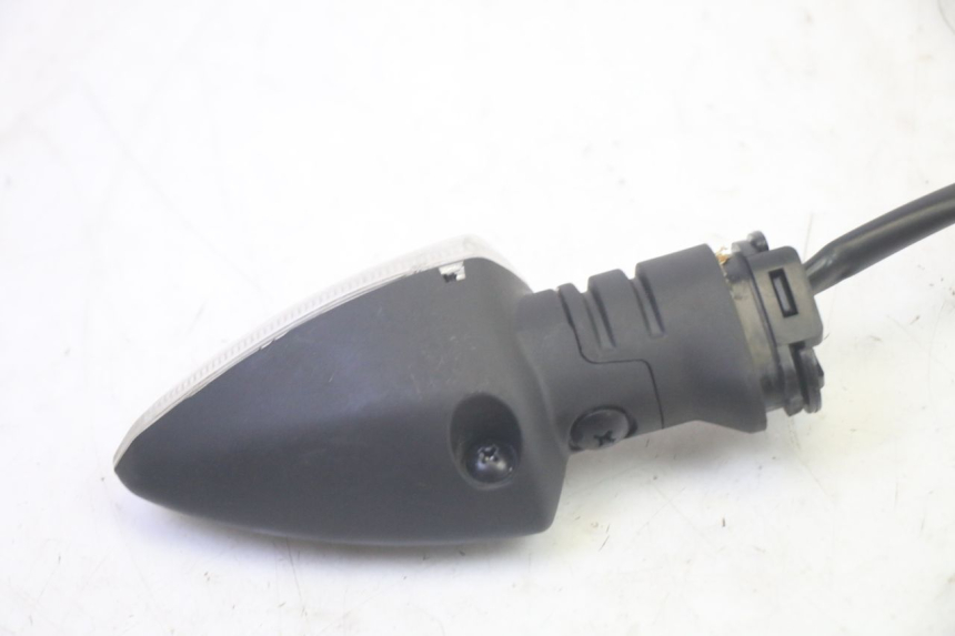 photo de FRECCE SINISTRO POSTERIORE YAMAHA TRICITY 300 (2020 - 2024) - Primo piano tecnico