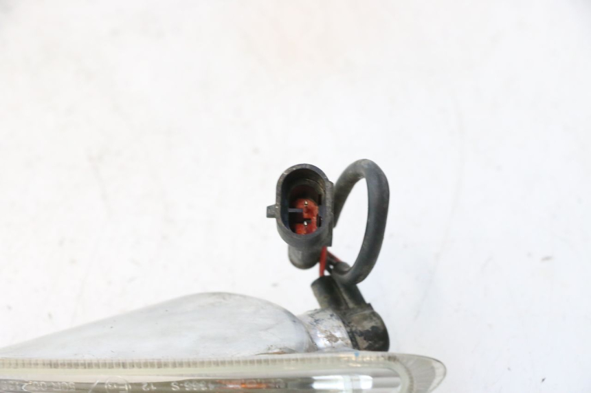 photo de FANALE POSTERIORE SINISTRO PIAGGIO VESPA PRIMAVERA 2T 50 (2013 - 2018) - Dettagli dei punti di fissaggio