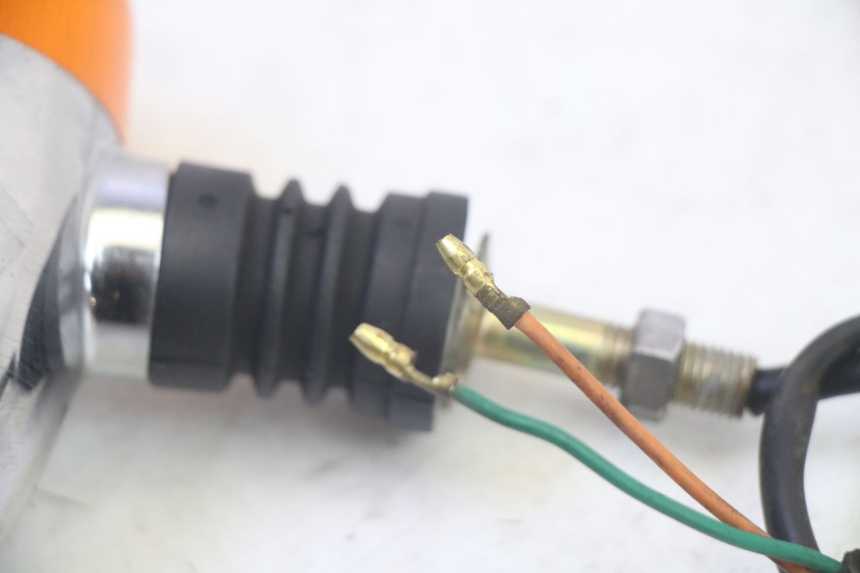 photo de FRECCE SINISTRO POSTERIORE KYMCO ZING 125 (1997 - 2003) - Primo piano tecnico