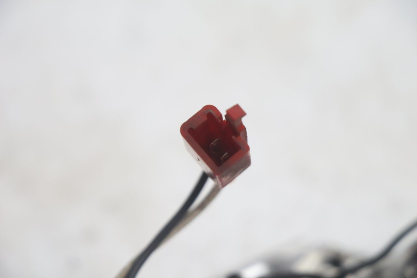 photo de FRECCE SINISTRO POSTERIORE PIAGGIO ZIP IGET 4T 50 (2021 - 2023) - Dettagli dei punti di fissaggio