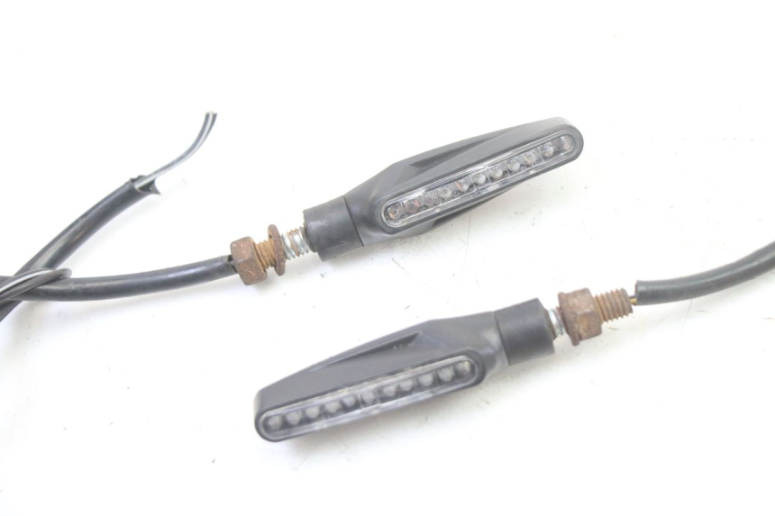 photo de FRECCE POSTERIORE SUZUKI GSR 750 (2011 - 2017) - Altra angolazione