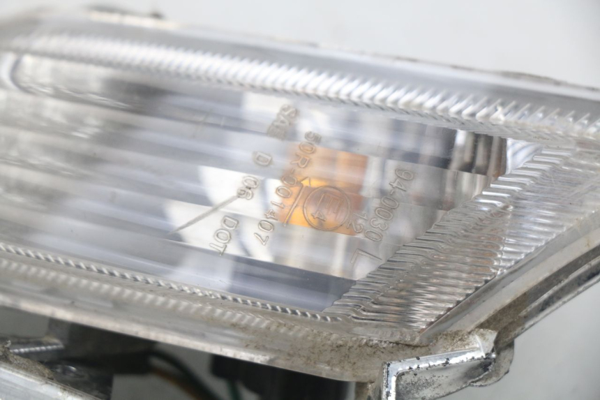 photo de FANALE POSTERIORE KYMCO LIKE 2T 50 (2009 - 2018) - Zoom sullo stato d'uso