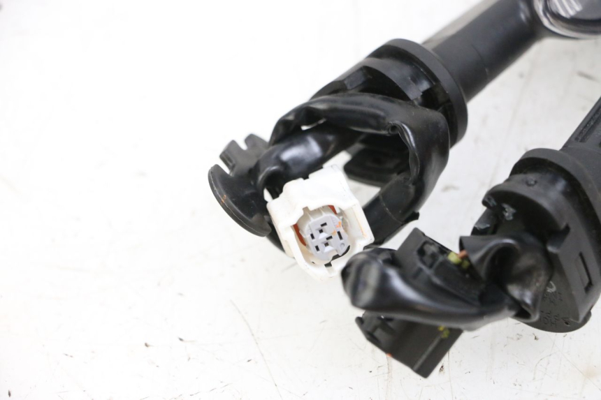 photo de FRECCE POSTERIORE YAMAHA NEO'S CORE 1 (2022 - 2026) - Primo piano tecnico