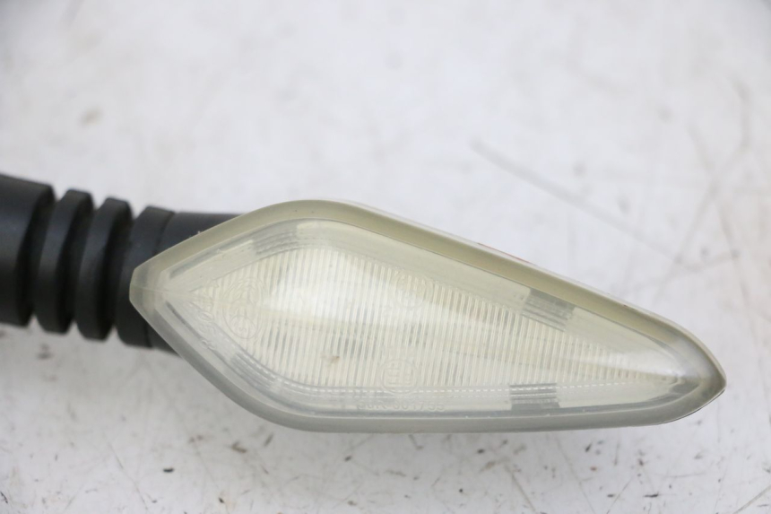 photo de FRECCE POSTERIORE MAG POWER R-STREET 50 (2016 - 2025) - Dettagli dei punti di fissaggio