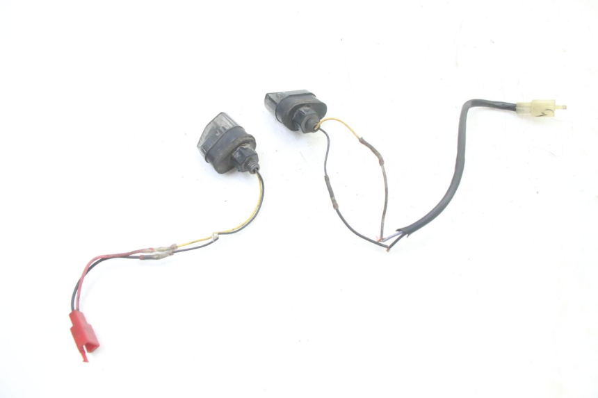 photo de FRECCE POSTERIORE APRILIA SR 2T 50 (2018 - 2022) - Marcature e riferimenti originali