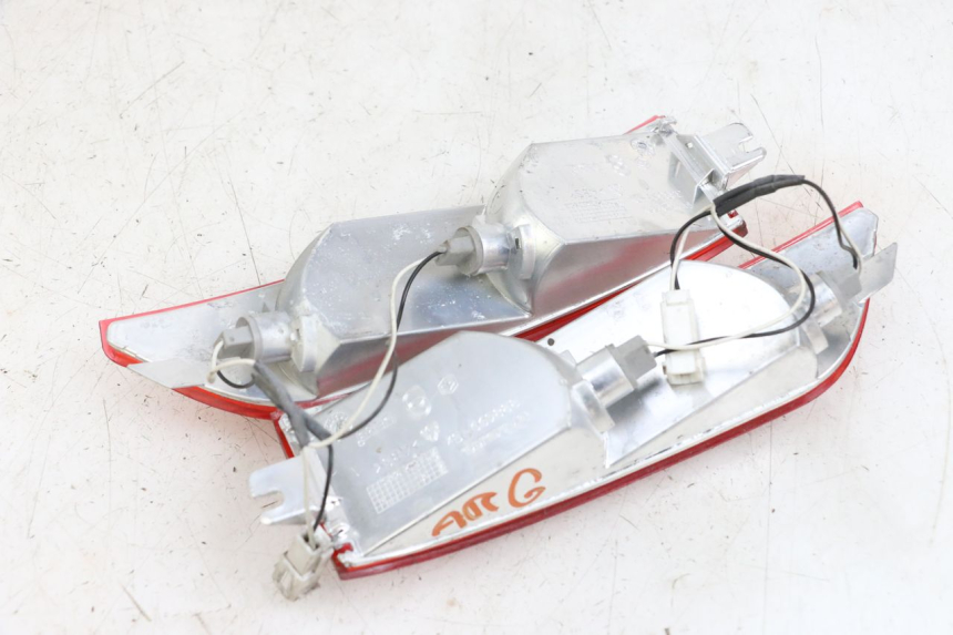 photo de FANALE POSTERIORE PIAGGIO XEVO - X EVO 125 (2007 - 2017) - Altra angolazione