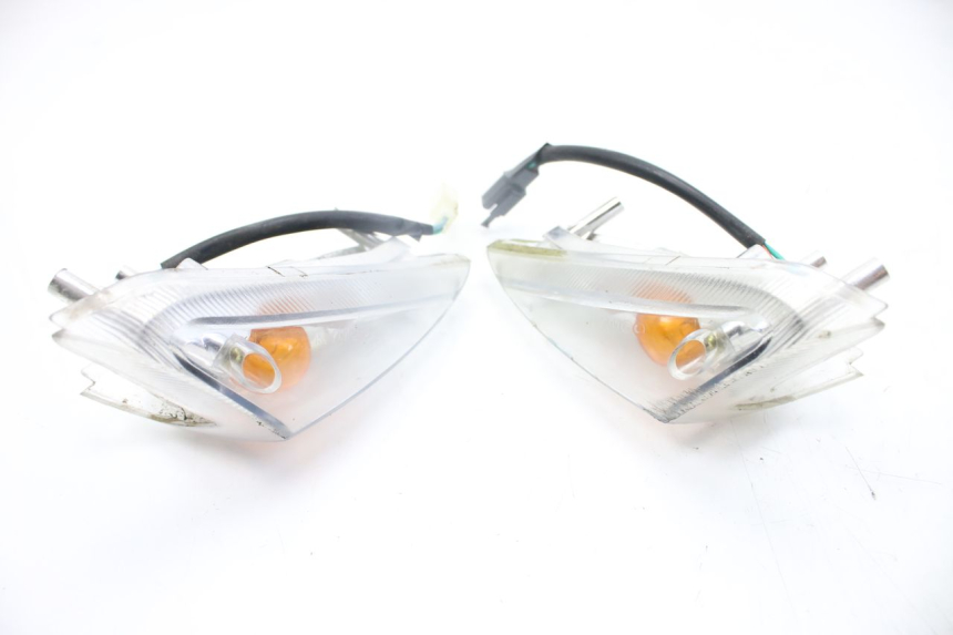 photo de FANALE ANTERIORE KYMCO AGILITY DELIVERY 4T 50 (2018 - 2023) - Dettagli dei punti di fissaggio