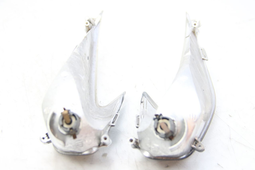 photo de FANALE ANTERIORE APRILIA ATLANTIC 125 (2003 - 2009) - Zoom sullo stato d'uso