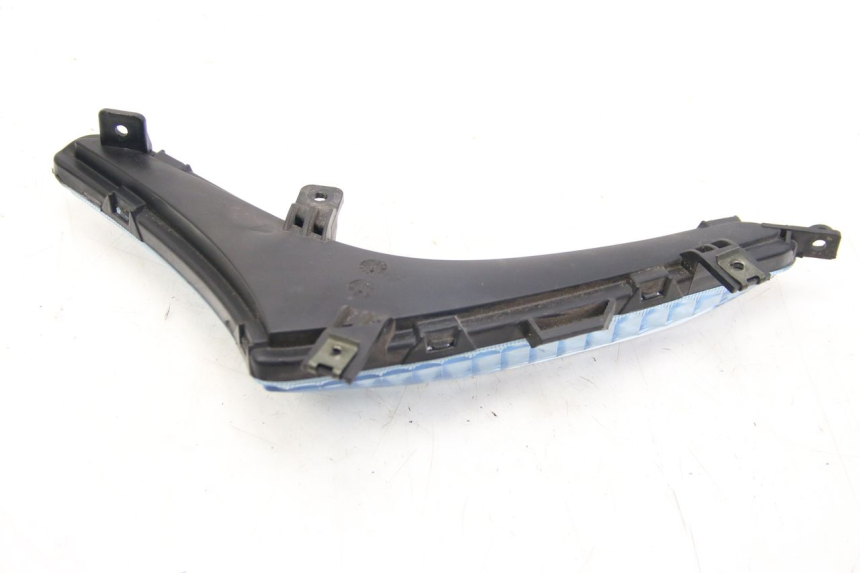 photo de FANALE ANTERIORE DESTRO ECCITY ARTELEC 670 1 (2013 - 2017) - Zoom sullo stato d'uso