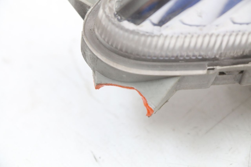 photo de FANALE ANTERIORE DESTRO SUZUKI BURGMAN 125 (2007 - 2014) - Zoom sullo stato d'uso