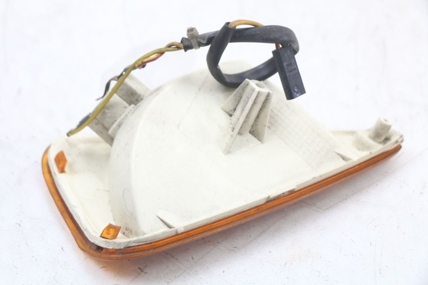 photo de FRECCE DESTRA ANTERIORE BMW C1 125 (2000 - 2003) - Dettagli dei punti di fissaggio