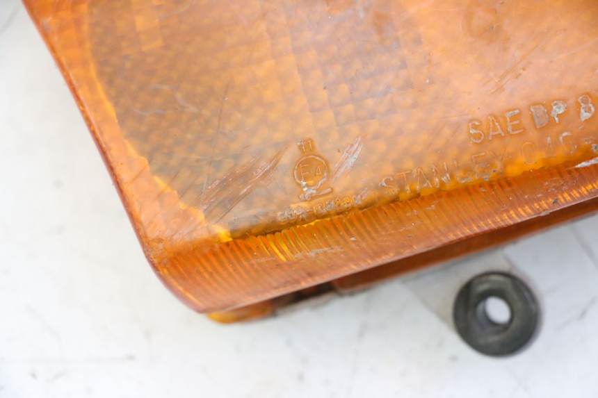 photo de FRECCE DESTRA ANTERIORE HONDA CBR F SC25 1000 (1989 - 1992) - Caratteristiche distintive