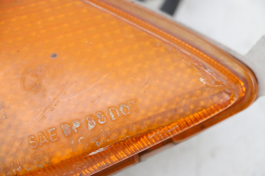 photo de FRECCE DESTRA ANTERIORE HONDA CBR F SC25 1000 (1989 - 1992) - Zoom sui componenti