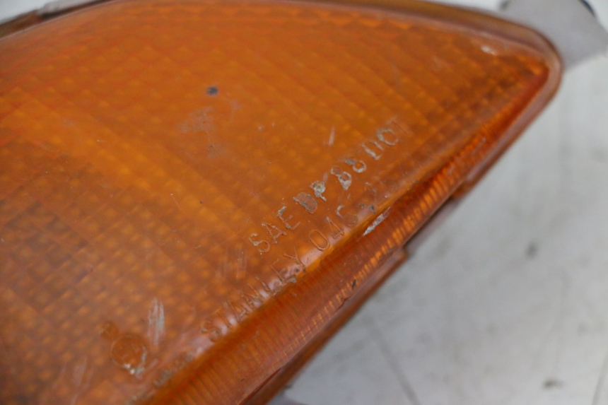 photo de FRECCE DESTRA ANTERIORE HONDA CBR F SC25 1000 (1989 - 1992) - Zoom sullo stato d'uso