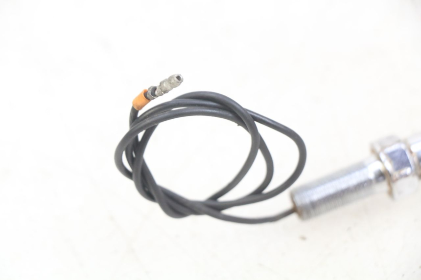 photo de CLIGNOTANTE ANTERIORE DESTRA HONDA CM 125 (1983 - 2003) - Dettagli dei punti di fissaggio