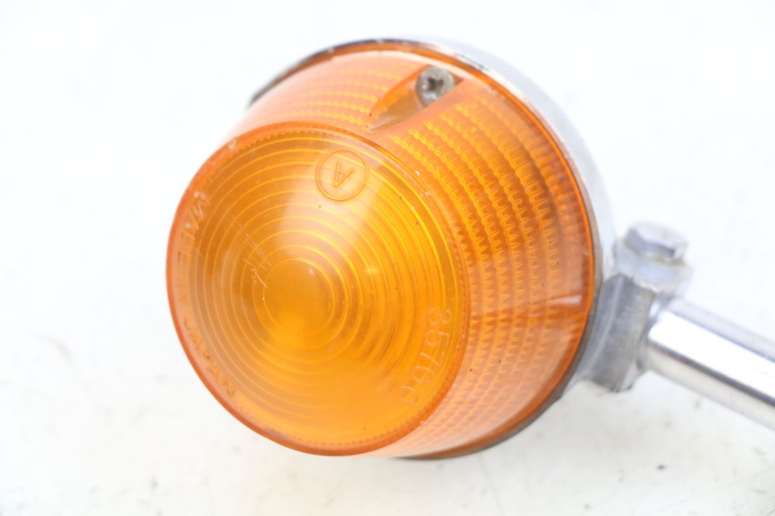 photo de CLIGNOTANTE ANTERIORE DESTRA HONDA CM 125 (1983 - 2003) - Marcature e riferimenti originali