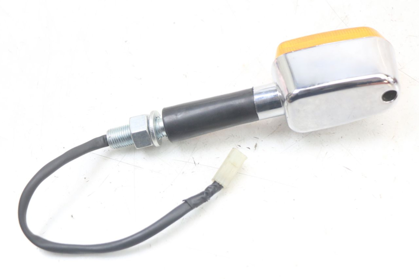 photo de FRECCE DESTRA ANTERIORE ROYAL ENFIELD CONTINENTAL GT 650 (2019 - 2024) - Primo piano tecnico