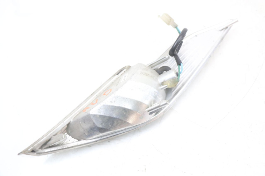 photo de CLIGNOTANTE ANTERIORE DESTRA KYMCO DINK 4T 50 (2007 - 2018) - Stato della superficie e materiale