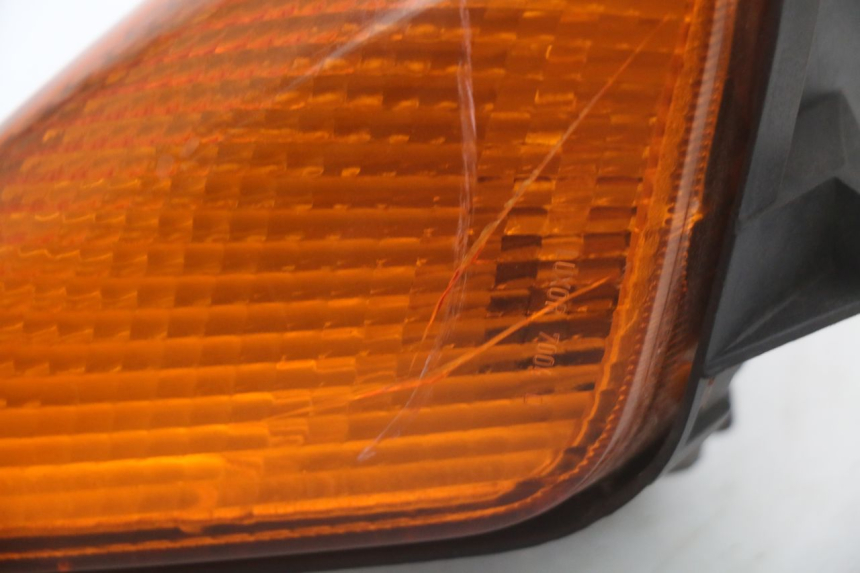 photo de FRECCE DESTRA ANTERIORE HONDA FES PANTHEON 2T 125 (1998 - 2002) - Zoom sullo stato d'uso