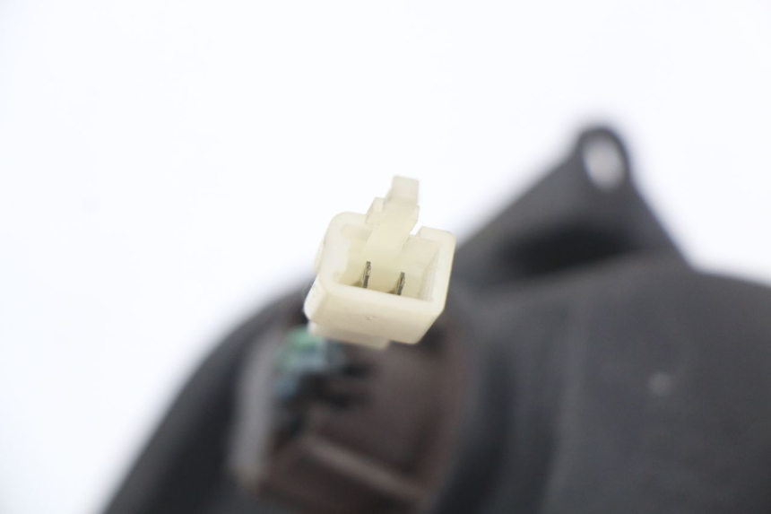 photo de FRECCE DESTRA ANTERIORE HONDA FES PANTHEON 2T 125 (1998 - 2002) - Primo piano tecnico