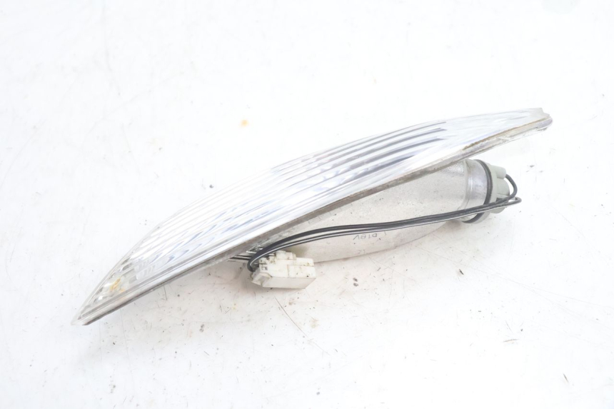 photo de CLIGNOTANTE ANTERIORE DESTRA PIAGGIO FLY 2T 50 (2004 - 2017) - Primo piano tecnico