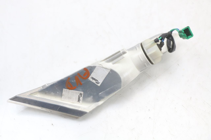 photo de FRECCE DESTRA ANTERIORE PEUGEOT GEOPOLIS RS 125 (2007 - 2009) - Altra angolazione