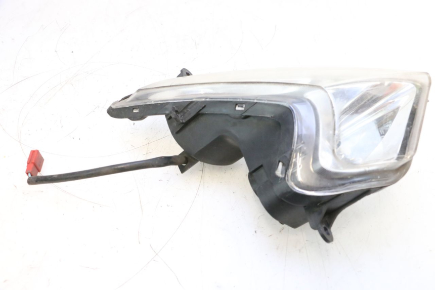 photo de FANALE ANTERIORE DESTRO SYM GTS EVO 125 (2009 - 2013) - Primo piano tecnico