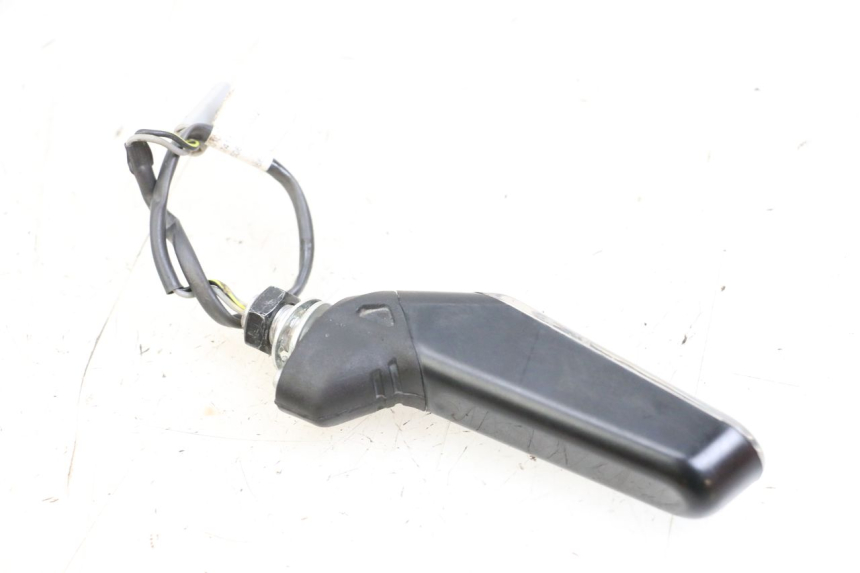 photo de FRECCE DESTRA ANTERIORE HUSQVARNA SVARTPILEN 401 (2018 - 2023) - Primo piano tecnico