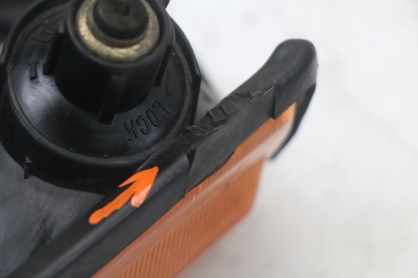 photo de FRECCE DESTRA ANTERIORE KAWASAKI GTR 1000 (1994 - 2004) - Dettagli dei punti di fissaggio