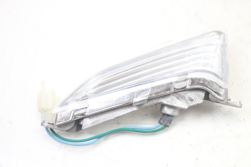 photo de FANALE ANTERIORE DESTRO KYMCO PEOPLE S 125 (2000 - 2008) - Zoom sullo stato d'uso