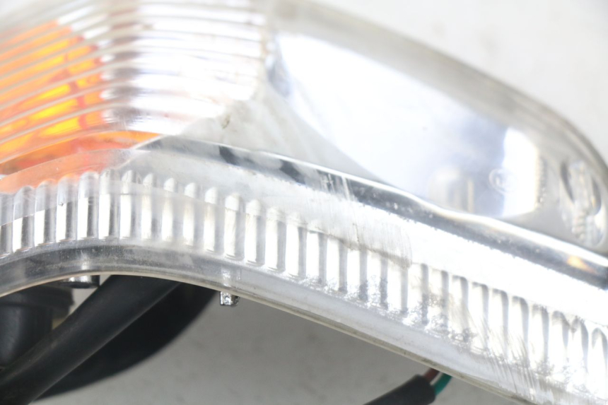 photo de FANALE ANTERIORE DESTRO KYMCO LIKE 4T 50 (2009 - 2018) - Dettagli dei punti di fissaggio