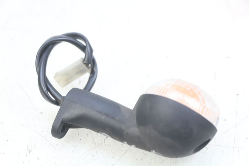 photo de CLIGNOTANTE ANTERIORE DESTRA PEUGEOT LUDIX 50 (2005 - 2007) - Primo piano tecnico