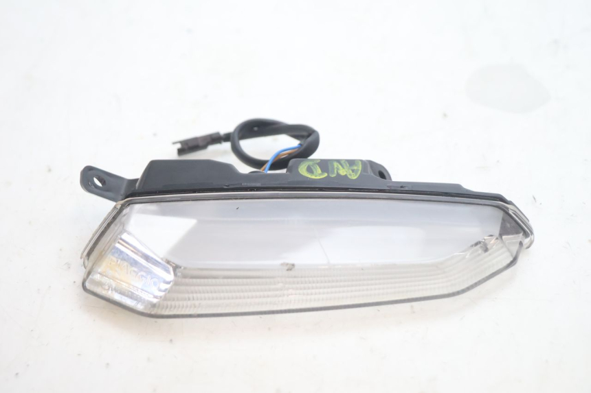 photo de FRECCE DESTRA ANTERIORE PIAGGIO MP3 HPE 530 (2022 - 2026) - Vista principale