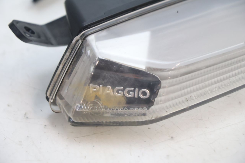 photo de FRECCE DESTRA ANTERIORE PIAGGIO MP3 HPE 530 (2022 - 2026) - Dettaglio del componente